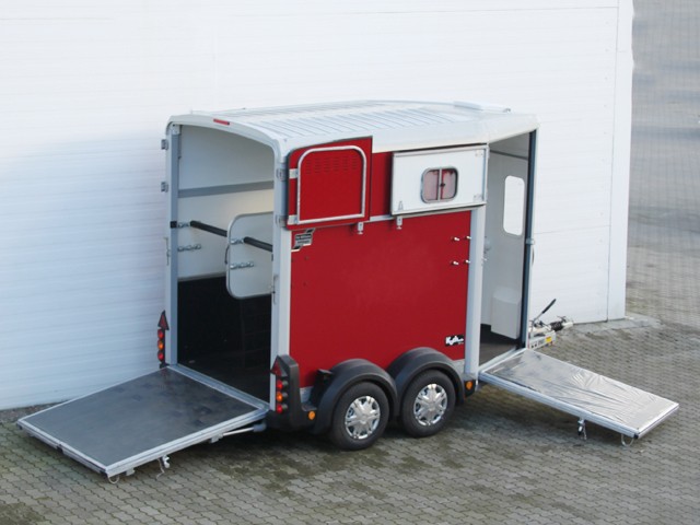Ifor Williams Pferdeanhänger HB506-Frontausstieg-rot