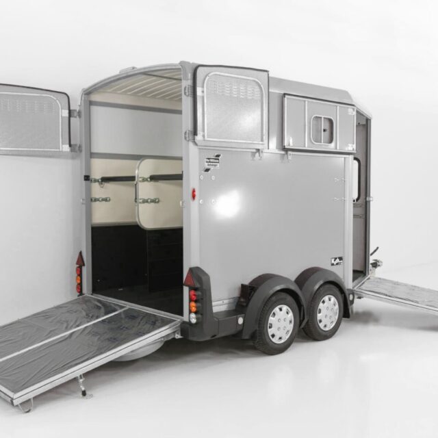 Ifor Williams Pferdeanhänger HB511-Heckklappen-Türkombination-silber