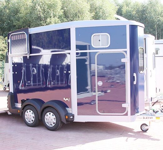 Ifor Williams Pferdeanhänger HB511-Sattelkammer-blau