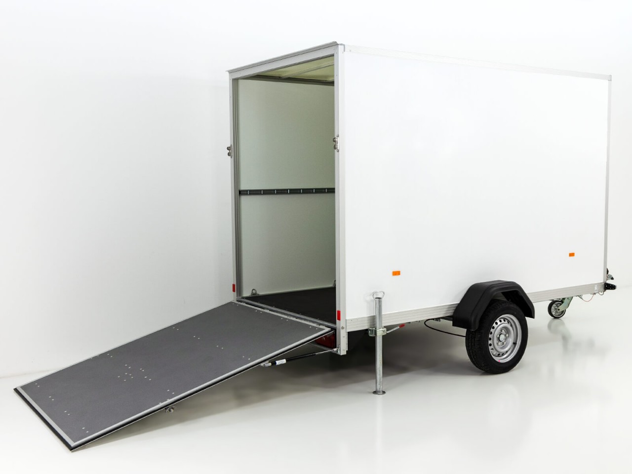 Unsinn Kofferanhänger UKU 157x305cm Höhe:194cm 1,4t, Rampe