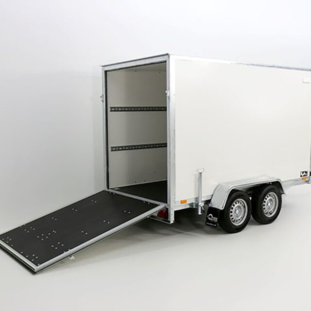 Blyss Kofferanhänger 150x305cm Höhe:180cm 2,7t, Rampe, SW