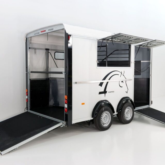 Cheval Liberte Pferdeanhänger Maxi 3, 3 Pferde, Pullmann 2 Fahrwerk, weiß