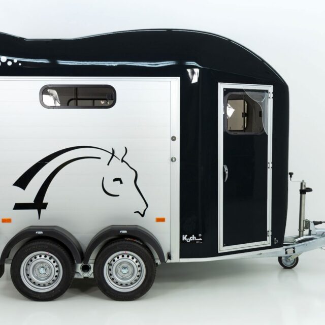 Cheval Liberte Pferdeanhänger GOLD 3, Premium Pullman 2, Sattelkammer, schwarz