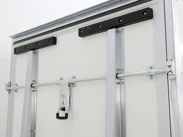 Blyss Kofferanhänger 146x305cm Höhe:210cm 2,0t, Rampe – Bild 9