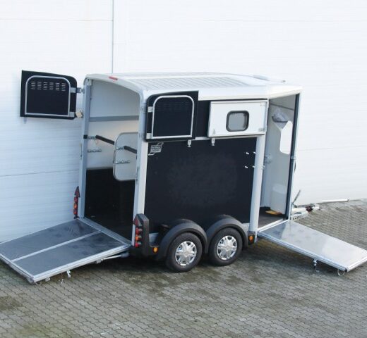 Ifor Williams Pferdeanhänger HB506-Frontausstieg-Klappenkombi-schwarz